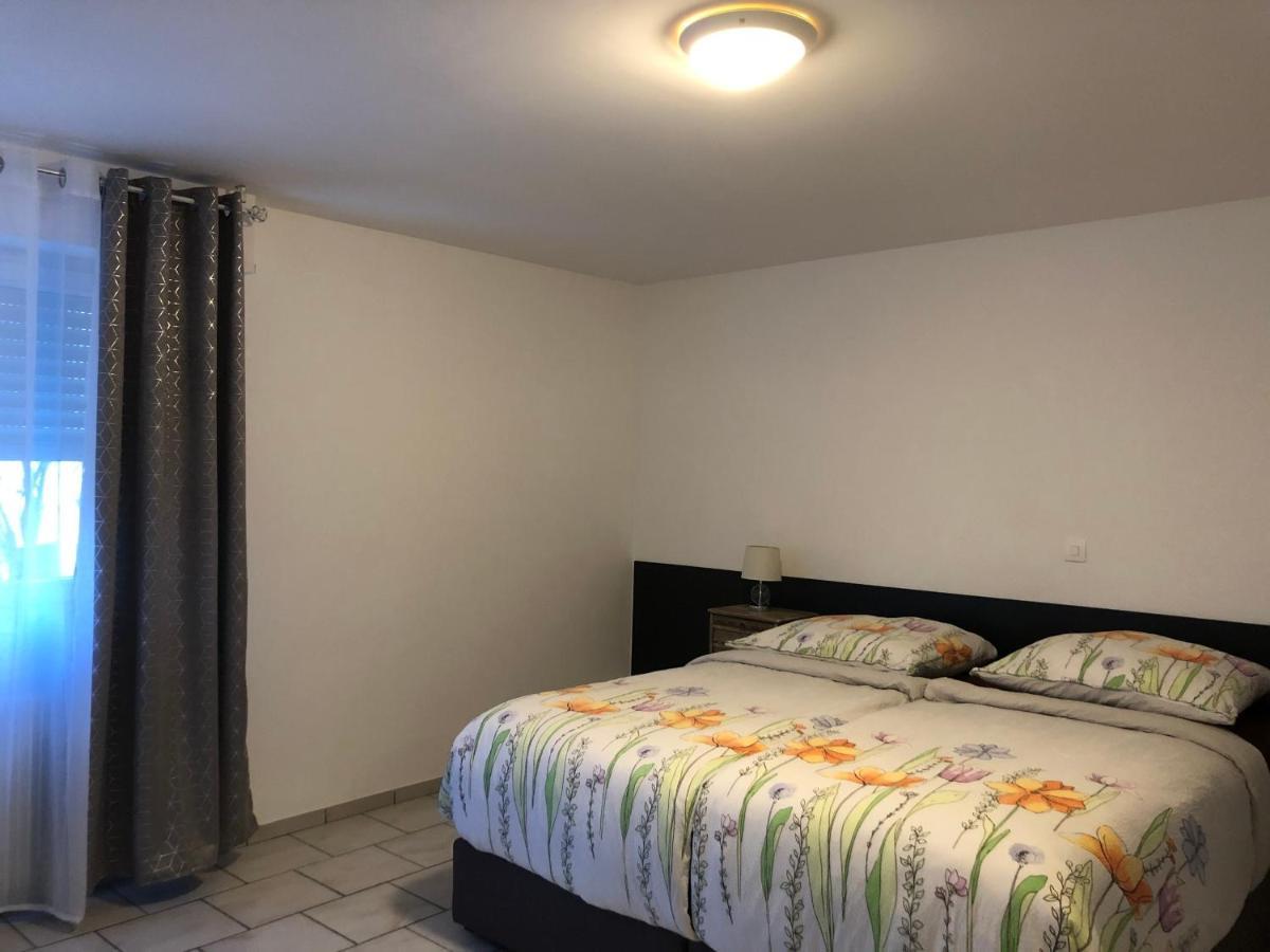 Studios Near Lycee Jean Mermoz Saint-Louis  Bagian luar foto