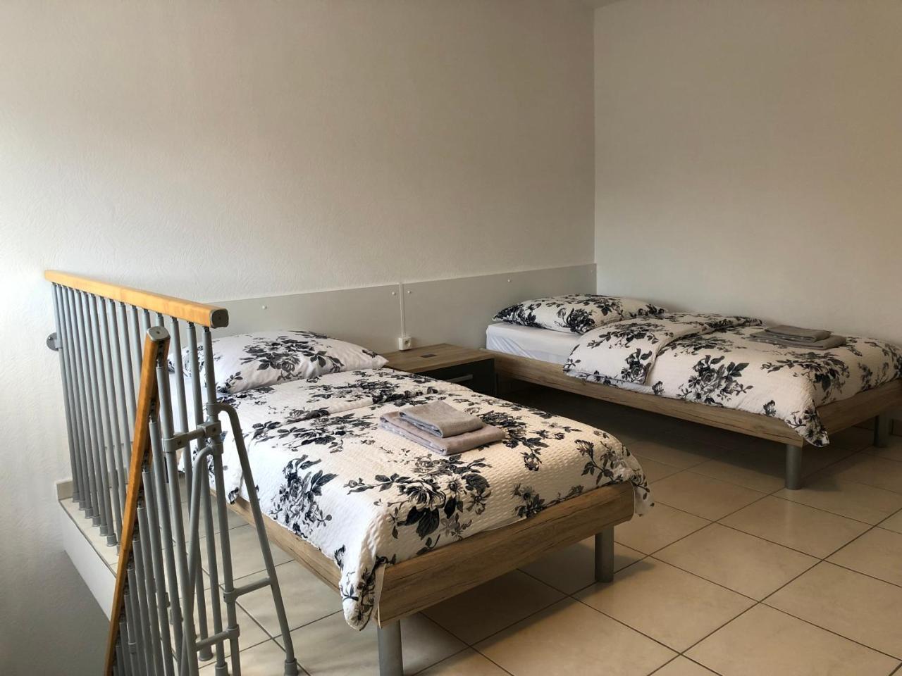 Studios Near Lycee Jean Mermoz Saint-Louis  Bagian luar foto