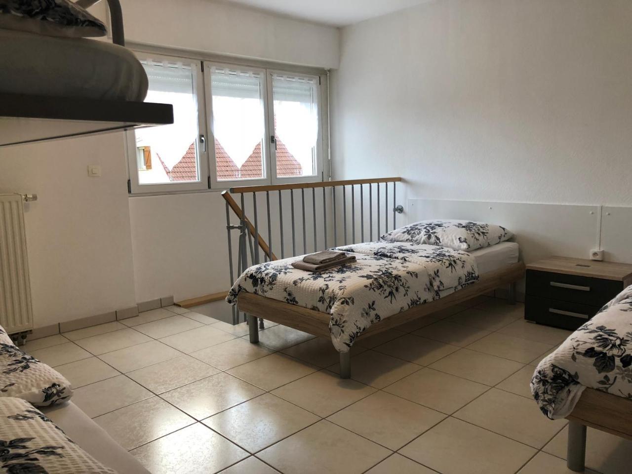 Studios Near Lycee Jean Mermoz Saint-Louis  Bagian luar foto